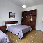 Largo Cesare Cantu - Firenze