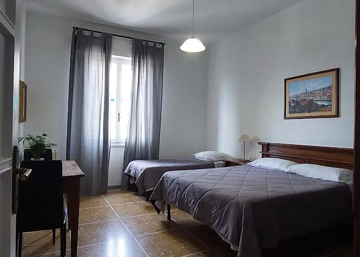 Largo Cesare Cantu - Firenze